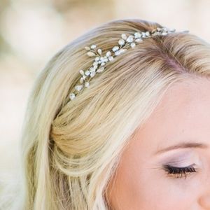 Brides & Hairpins bridal Bianca crystal halo